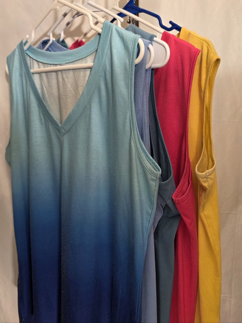 Womens Bundle Of V-Neck Sleeveless Tops